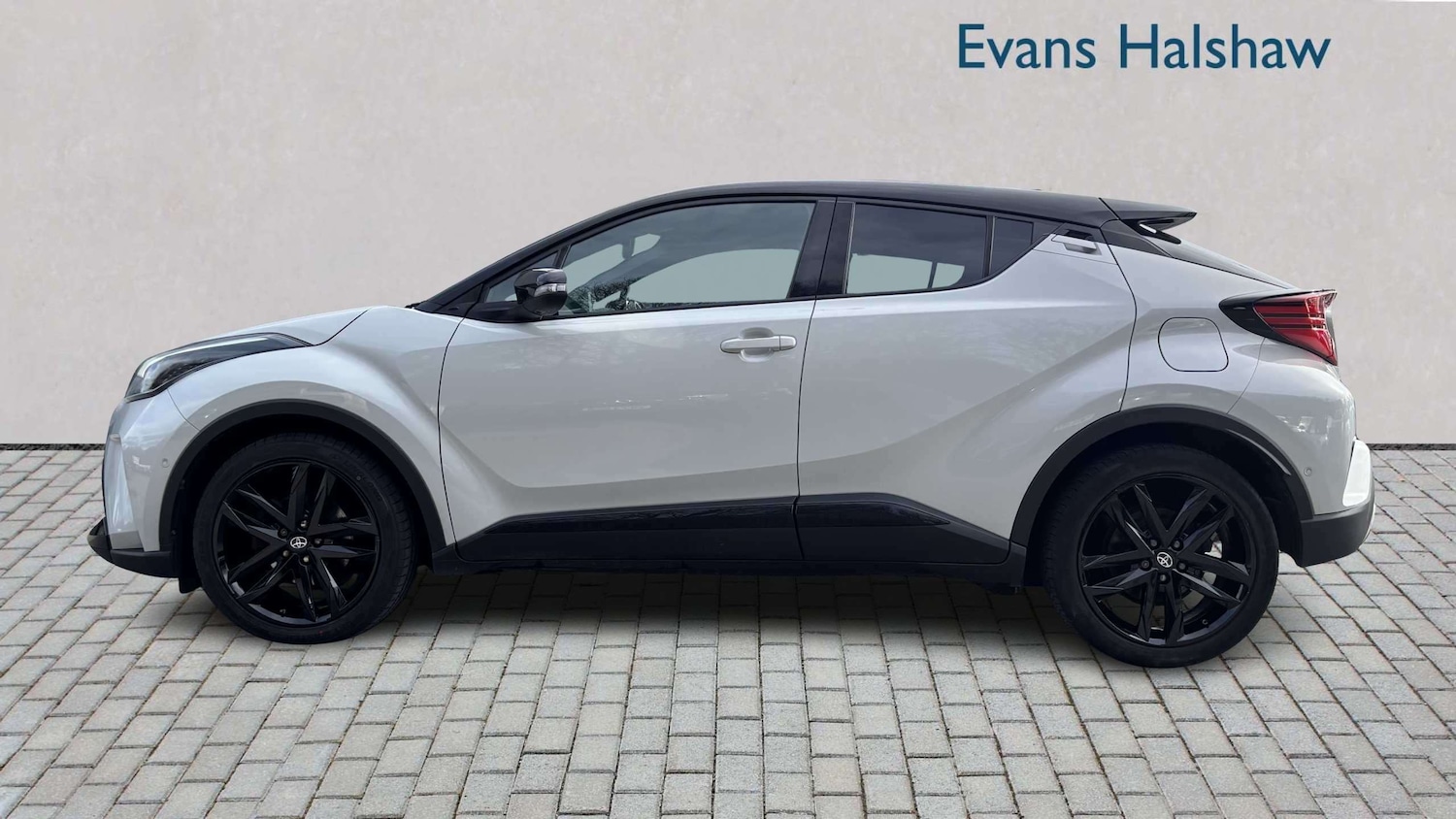 Used Toyota C-HR for sale - 77862547: Photo 4
