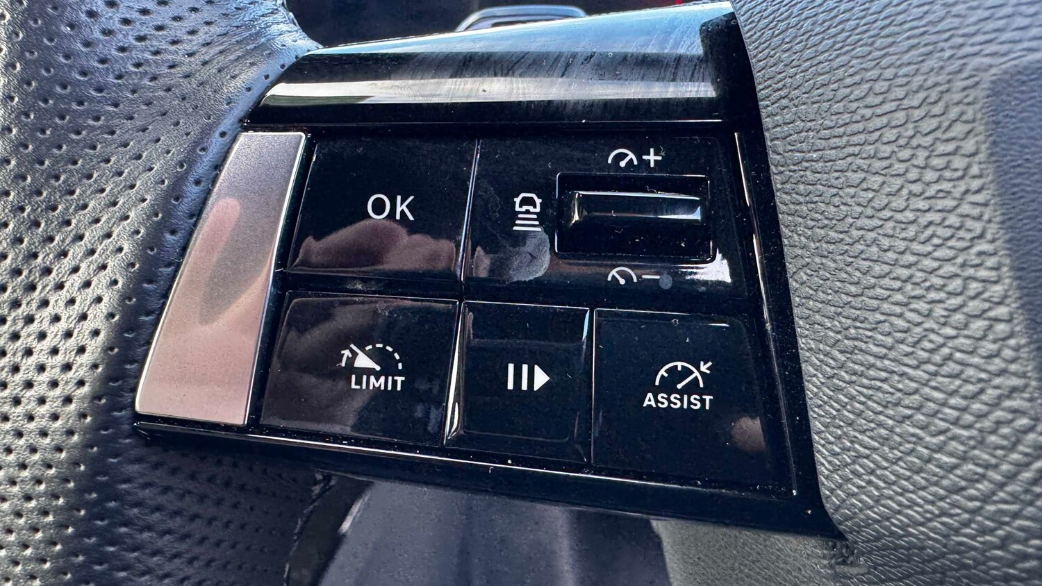 Used Vauxhall Astra for sale - 77858173: Photo 22