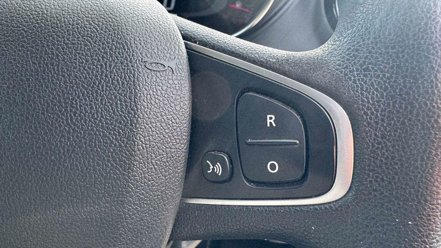 Used Renault Captur for sale - 77862688: Photo 16