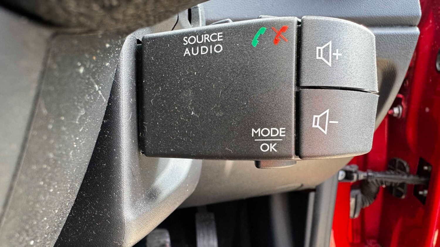 Used Renault Captur for sale - 77862688: Photo 18