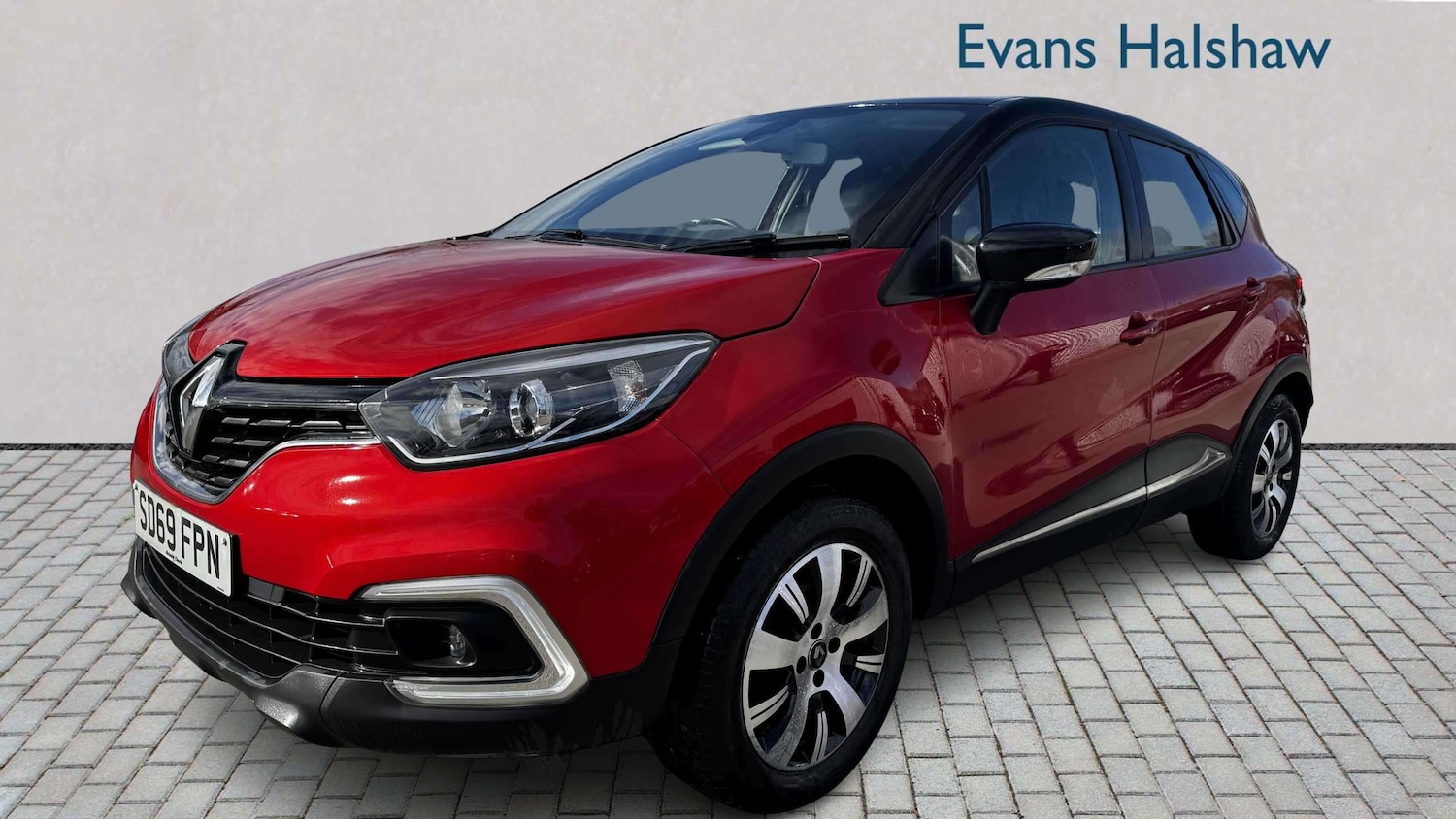 Used Renault Captur for sale - 77862688: Photo 3