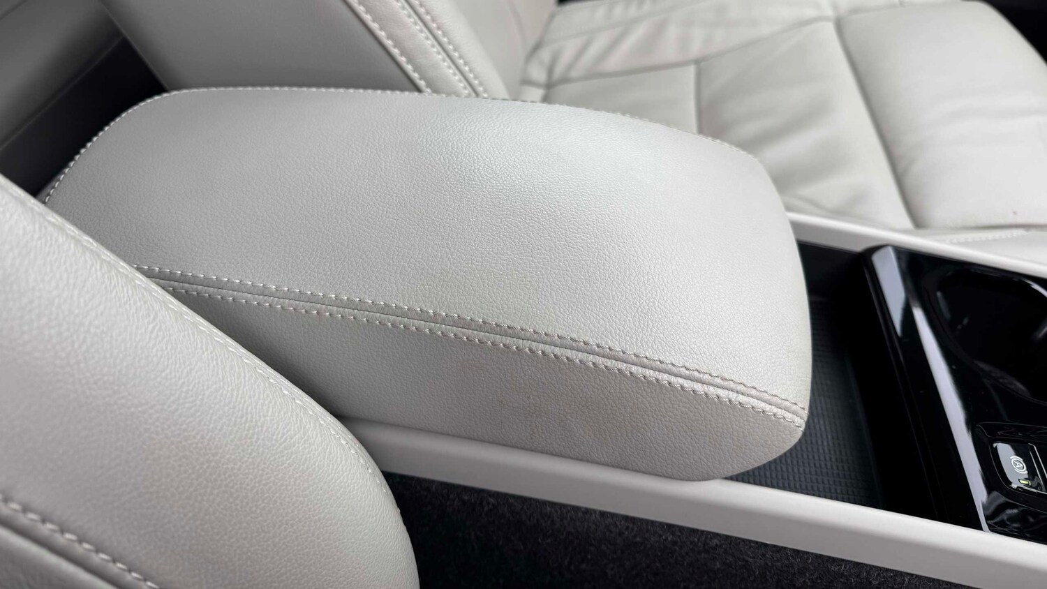 Used Volvo XC40 2022 for sale - 77858554: Photo 27