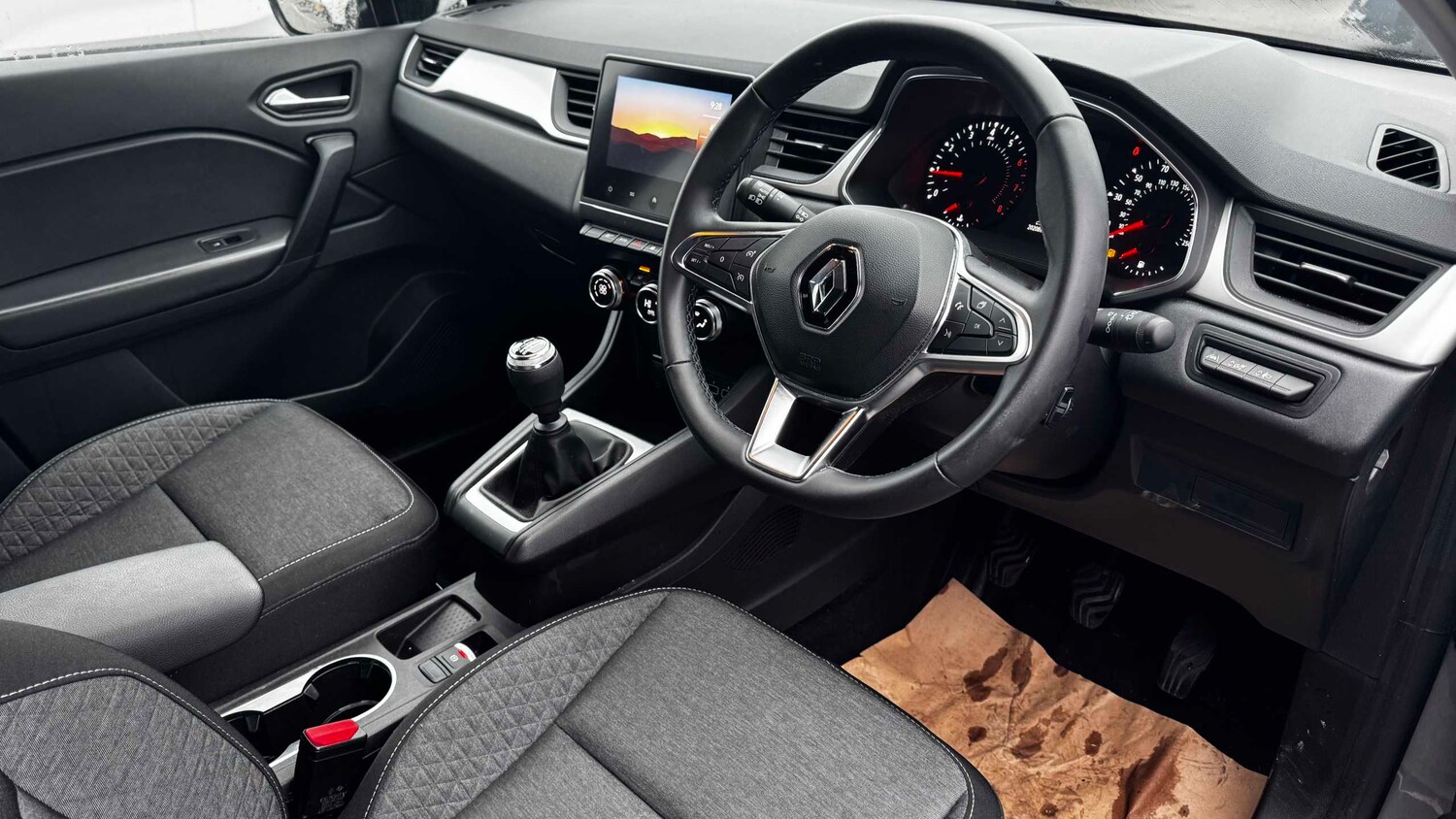 Used Renault Captur for sale - 77861803: Photo 14