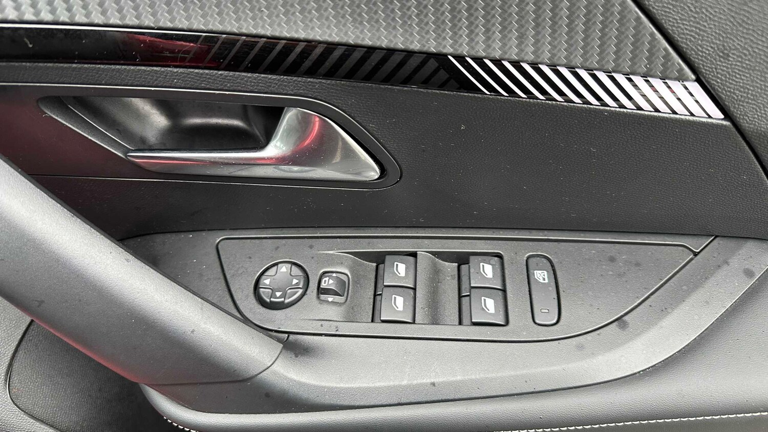 Used Peugeot 2008 for sale - 77862177: Photo 15