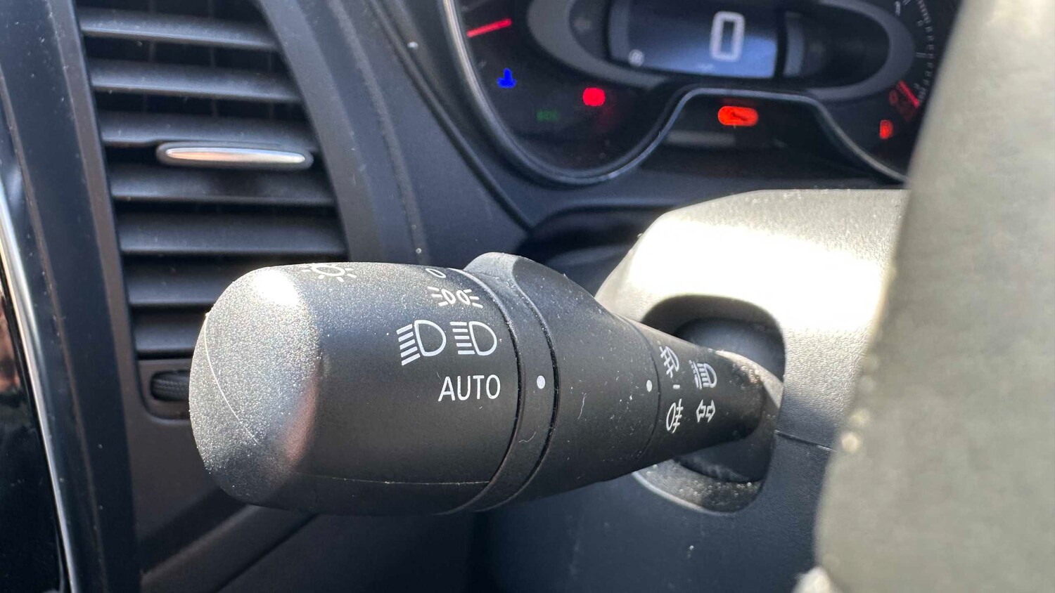 Used Renault Captur 2018 for sale - 77859212: Photo 16