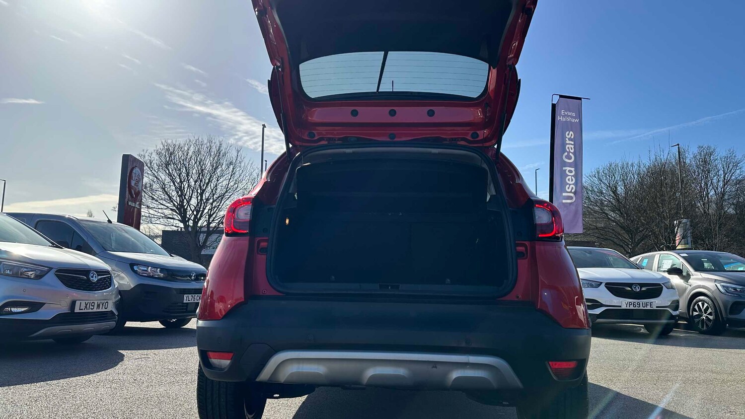 Used Renault Captur 2018 for sale - 77859212: Photo 9