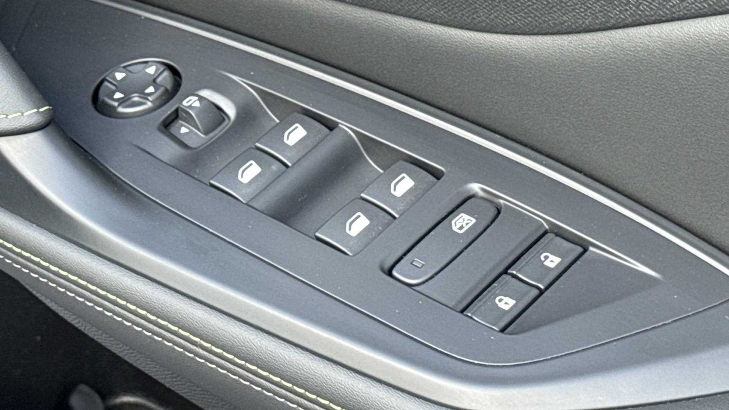 Used Peugeot 308 for sale - 77860202: Photo 28