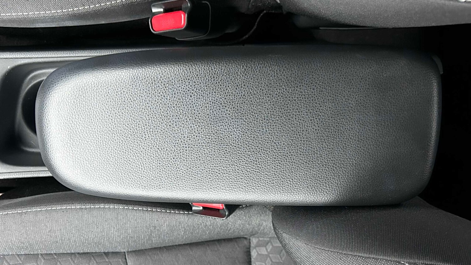 Used Toyota Yaris 2022 for sale - 77856881: Photo 17