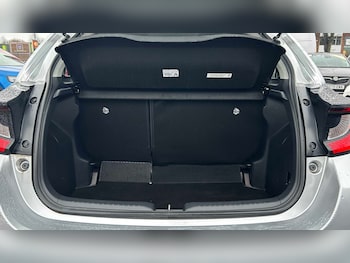 Used Toyota Yaris 2022 for sale - 77856881: Photo