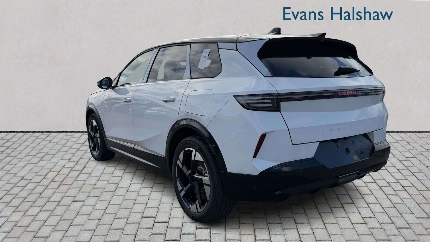 Used Vauxhall Grandland for sale - 77862218: Photo 2