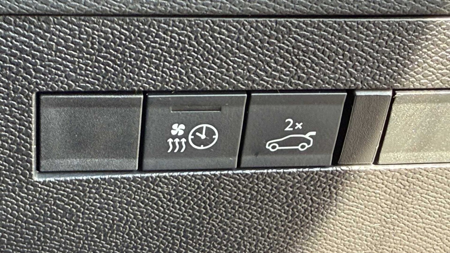 Used Vauxhall Astra for sale - 77859839: Photo 33