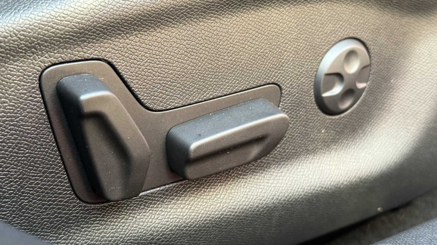 Used Vauxhall Astra for sale - 77859839: Photo 34