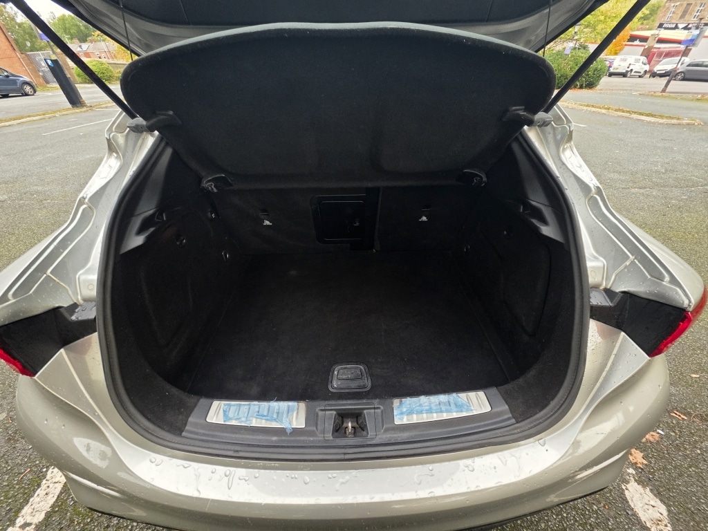 Used Infiniti Q30 2016 for sale - 76243953: Photo 15