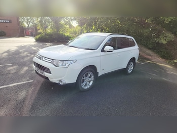 Used Mitsubishi Outlander 2013 for sale - 76276983: Photo 2