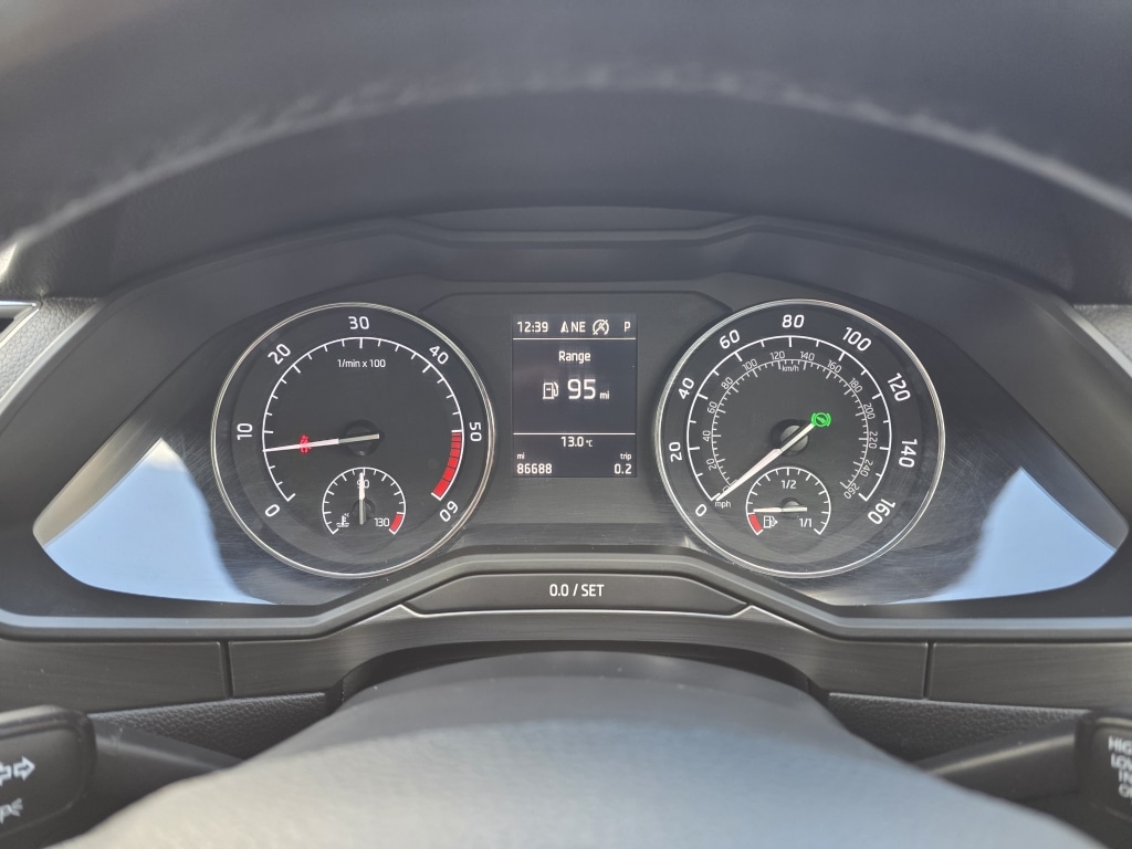 Used Skoda Superb 2016 for sale - 76525620: Photo 25