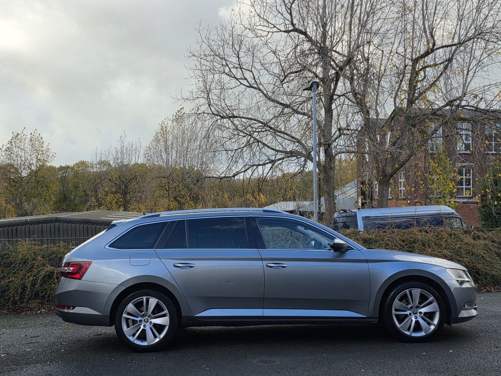 Used Skoda Superb 2016 for sale - 76525620: Photo 9