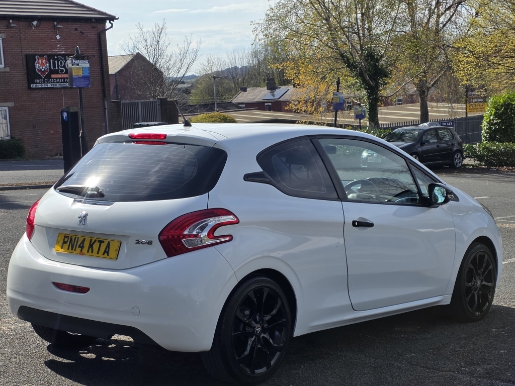 Used Peugeot 208 2014 for sale - 78164537: Photo 5