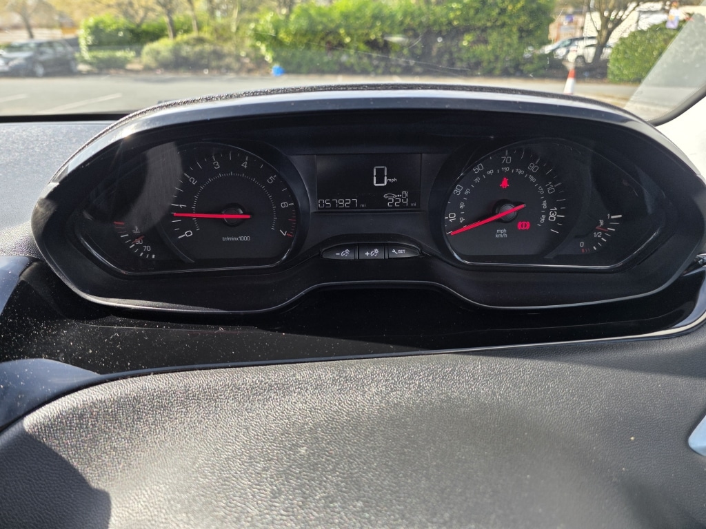 Used Peugeot 208 2014 for sale - 78164537: Photo 9