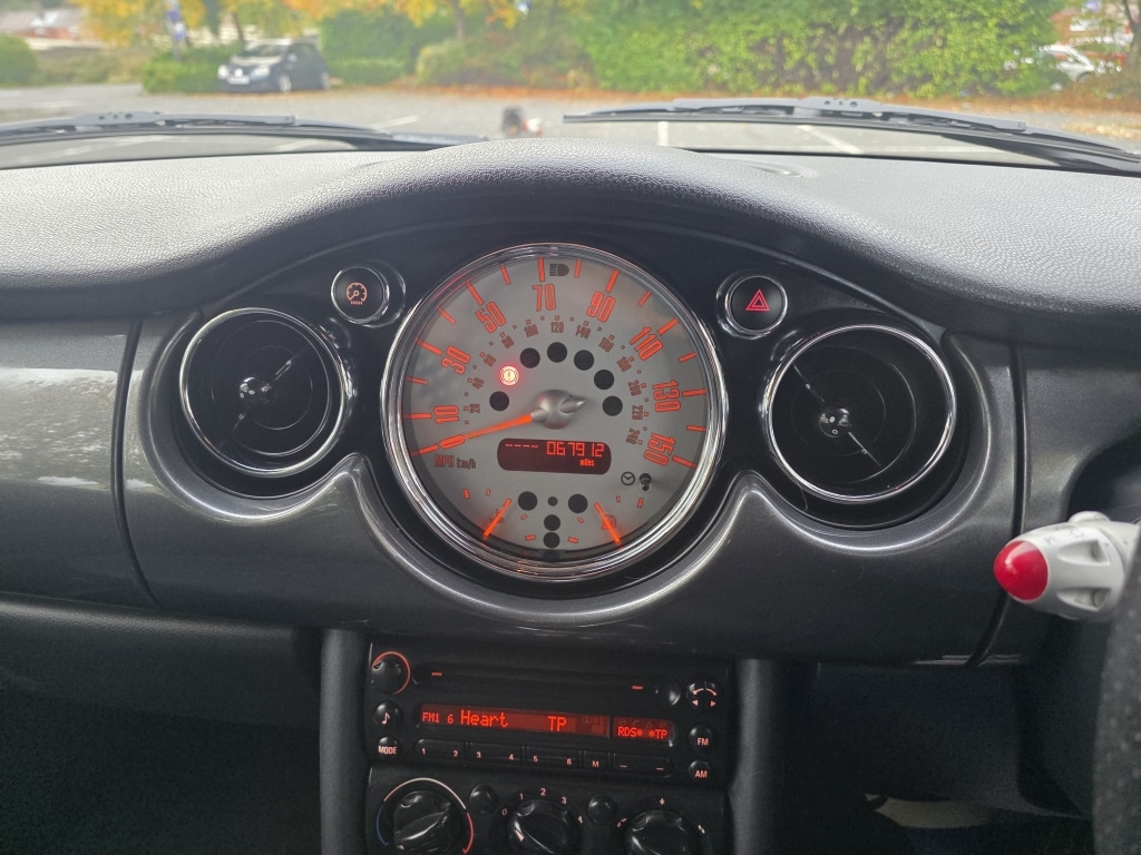 Used MINI Convertible 2005 for sale - 76265006: Photo 13