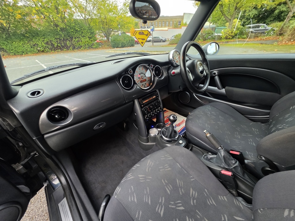 Used MINI Convertible 2005 for sale - 76265006: Photo 17