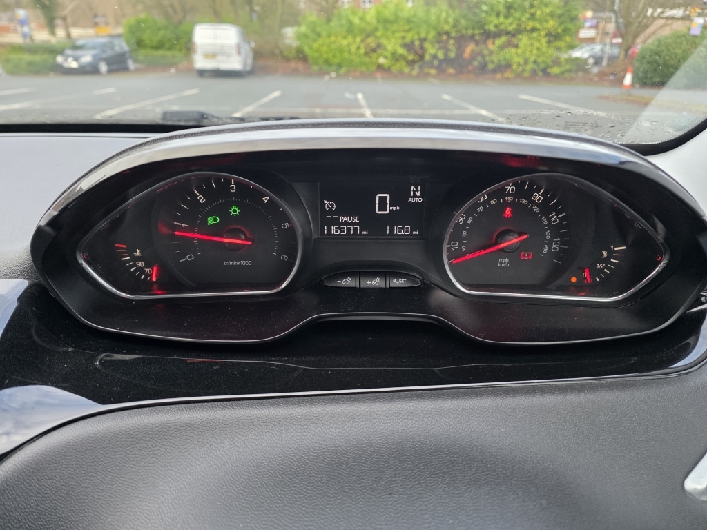 Used Peugeot 208 2013 for sale - 77272639: Photo 16