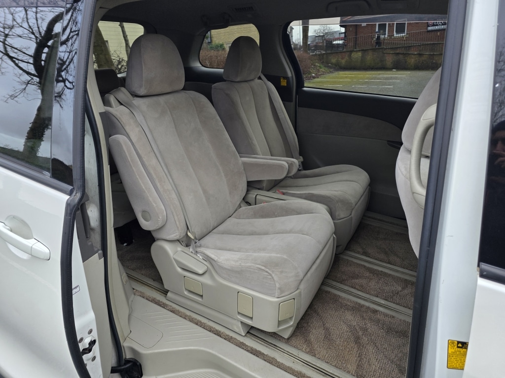 Used Toyota Estima 2019 for sale - 77702577: Photo 11