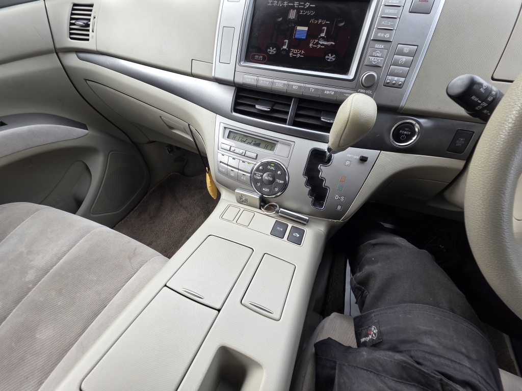 Used Toyota Estima 2019 for sale - 77702577: Photo 15