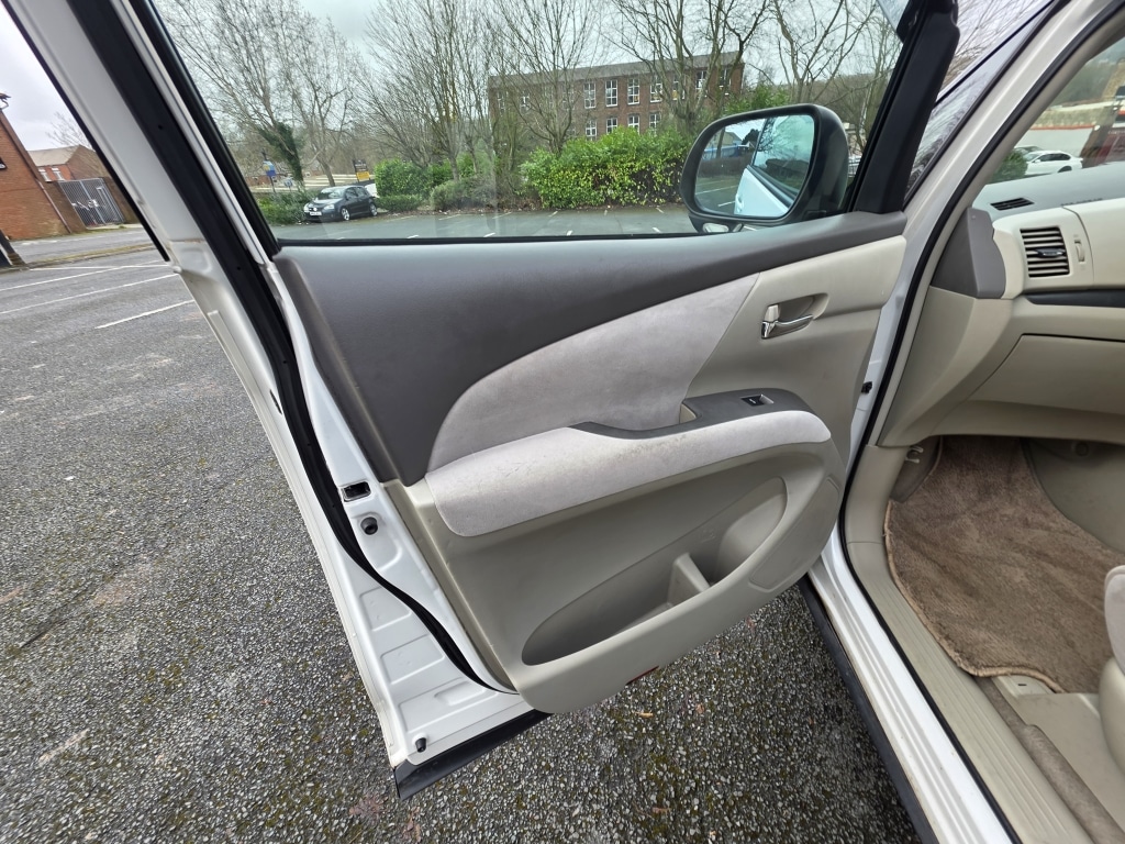 Used Toyota Estima 2019 for sale - 77702577: Photo 32