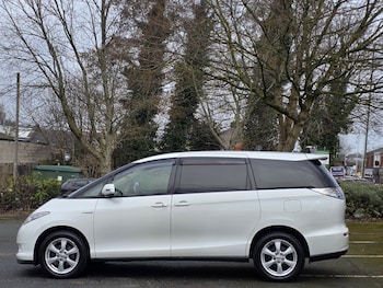 Used Toyota Estima 2019 for sale - 77702577: Photo