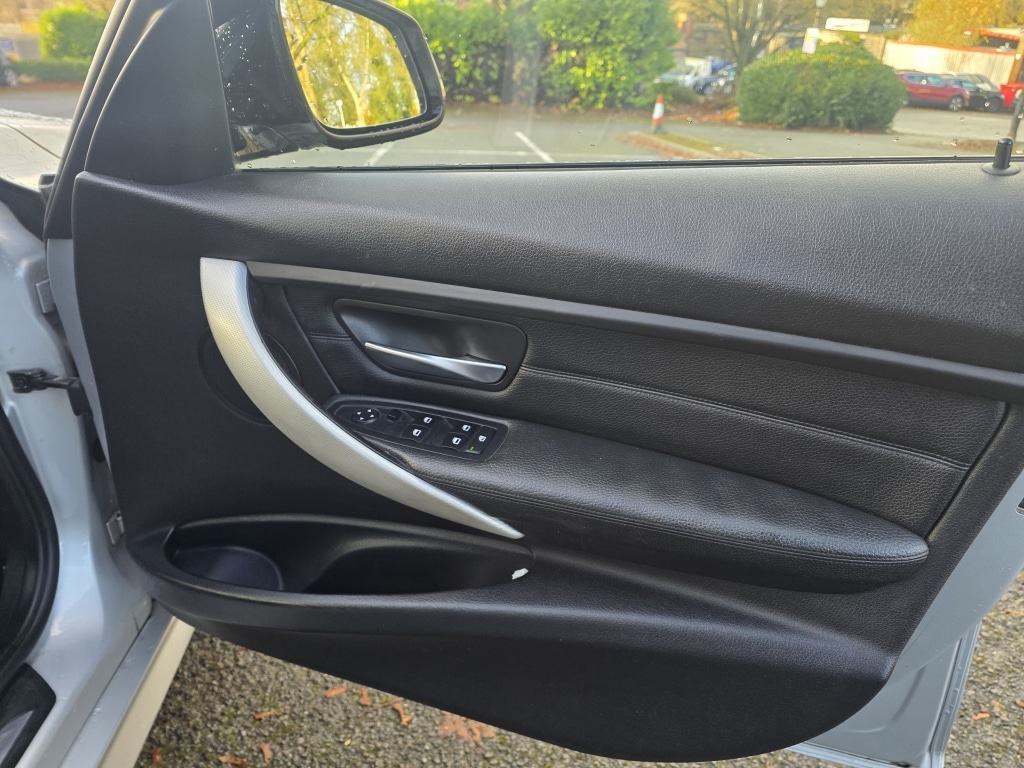 Used BMW 3 Series 2014 for sale - 76737319: Photo 4