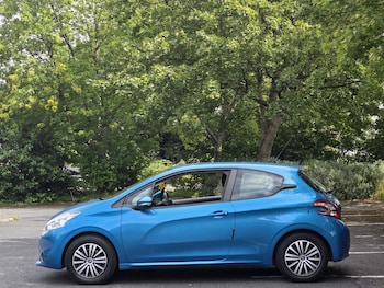 Used Peugeot 208 2013 for sale - 75546543: Photo