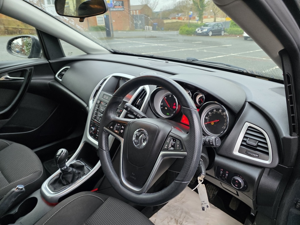 Used Vauxhall Astra 2015 for sale - 77272647: Photo 10