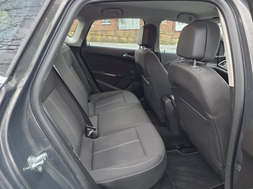 Used Vauxhall Astra 2015 for sale - 77272647: Photo 12