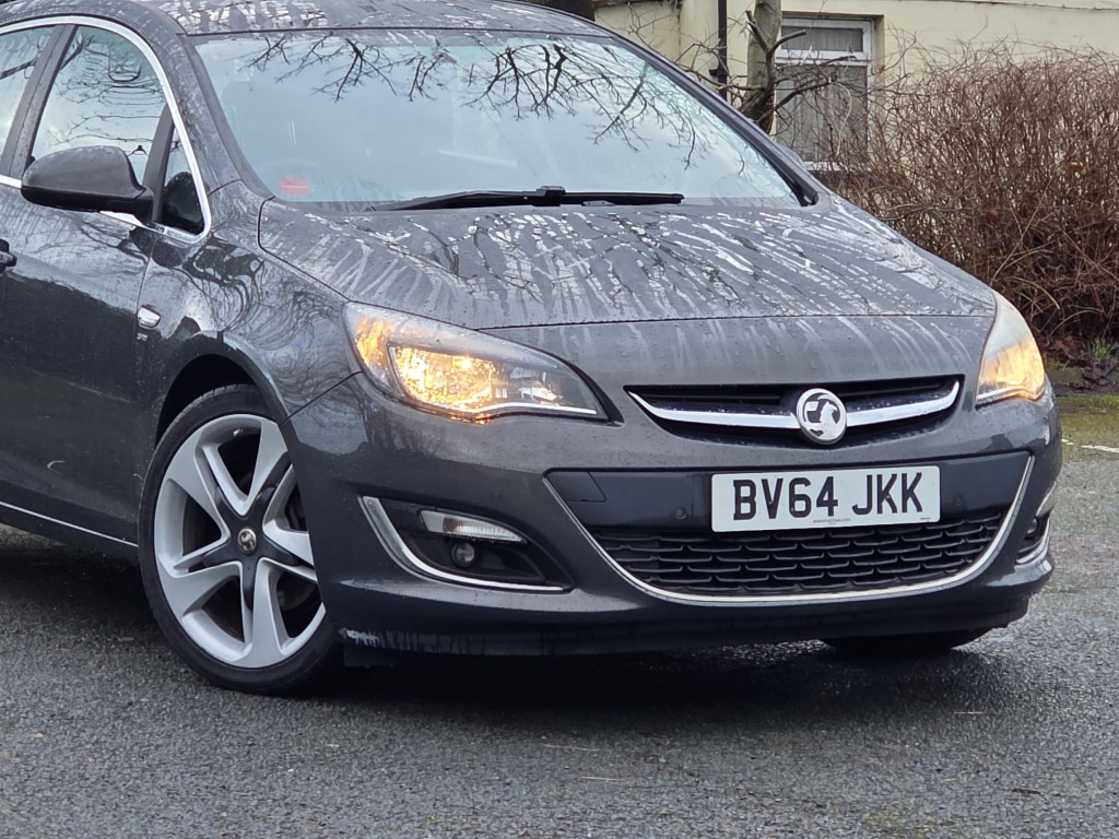 Used Vauxhall Astra 2015 for sale - 77272647: Photo 2