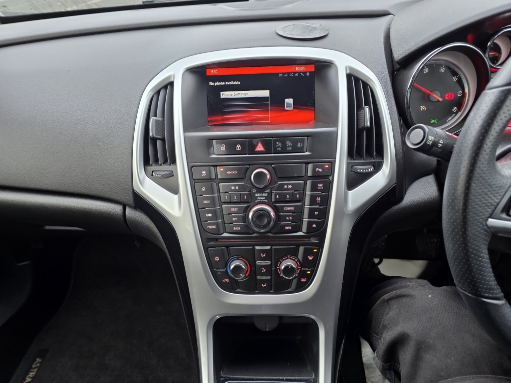 Used Vauxhall Astra 2015 for sale - 77272647: Photo 28