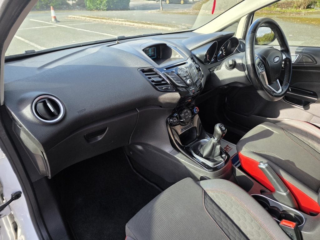 Used Ford Fiesta 2015 for sale - 77837272: Photo 16