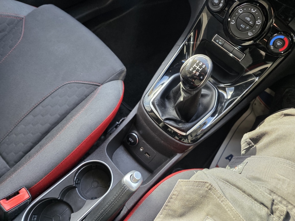 Used Ford Fiesta 2015 for sale - 77837272: Photo 26