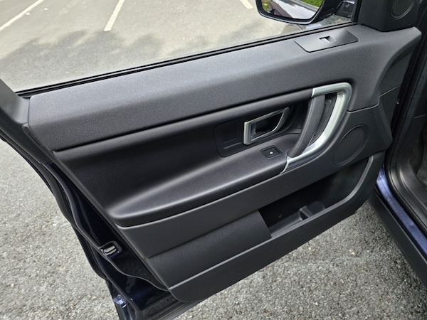 Used Land Rover Discovery Sport 2016 for sale - 76091255: Photo 19