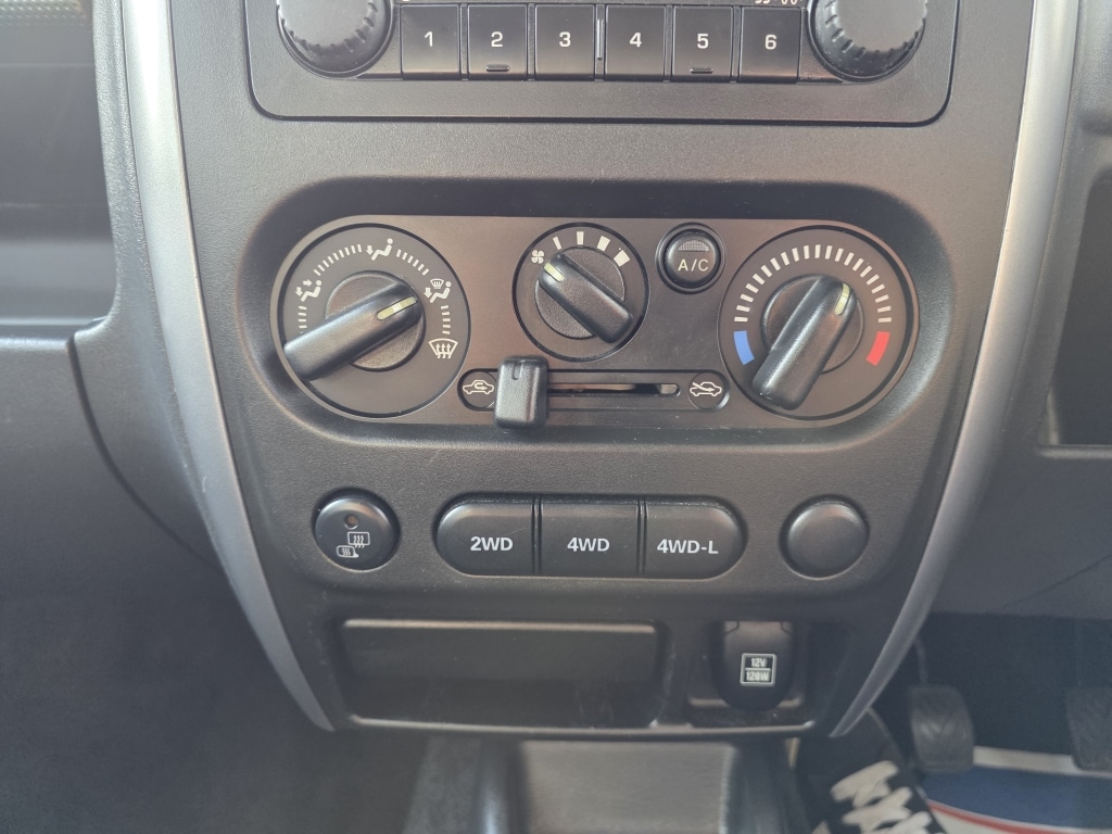 Used Suzuki Jimny 2009 for sale - 78164533: Photo 23