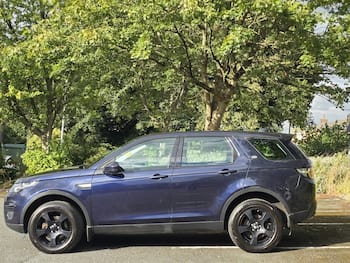 Used Land Rover Discovery Sport 2016 for sale - 79620736: Photo