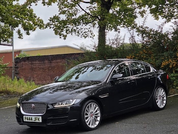 Used Jaguar XE 2017 for sale - 75971163: Photo