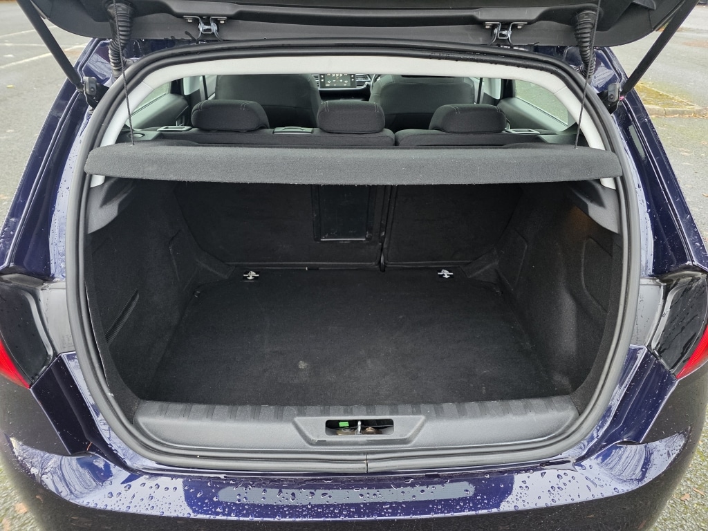 Used Peugeot 308 2018 for sale - 76737317: Photo 17