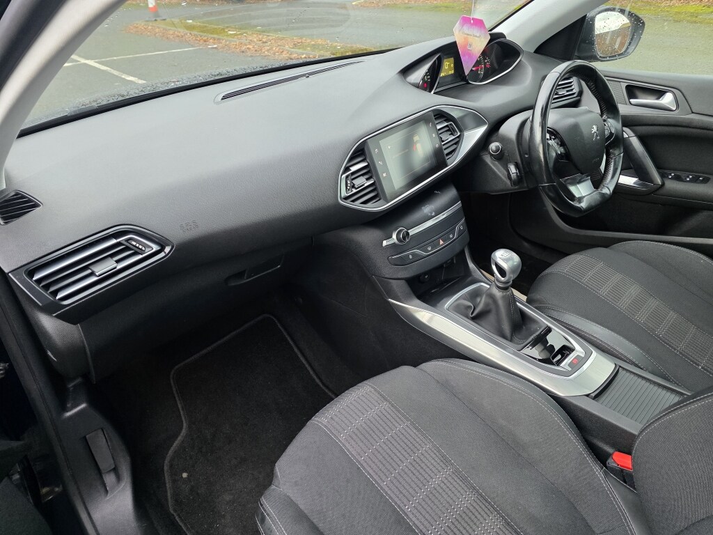 Used Peugeot 308 2018 for sale - 76737317: Photo 19