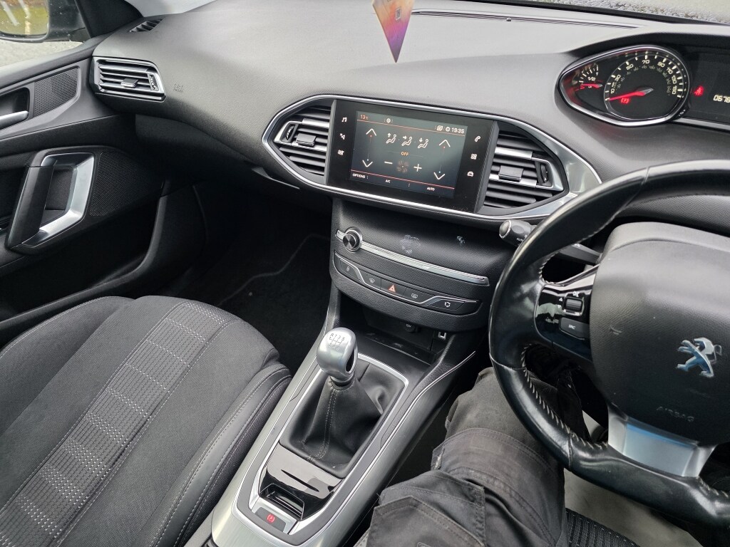 Used Peugeot 308 2018 for sale - 76737317: Photo 28