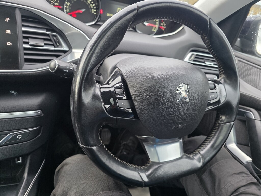 Used Peugeot 308 2018 for sale - 76737317: Photo 30