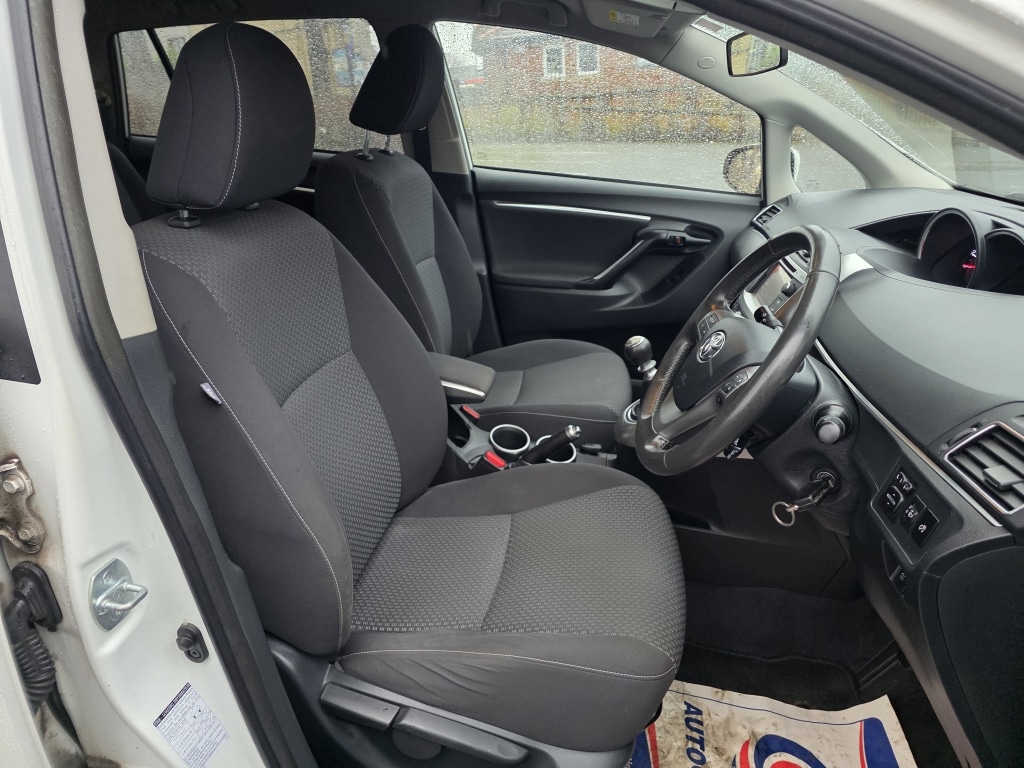 Used Toyota Verso 2013 for sale - 76951424: Photo 13