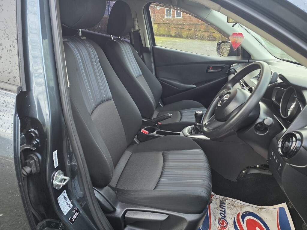 Used Mazda Mazda2 2015 for sale - 77272635: Photo 11