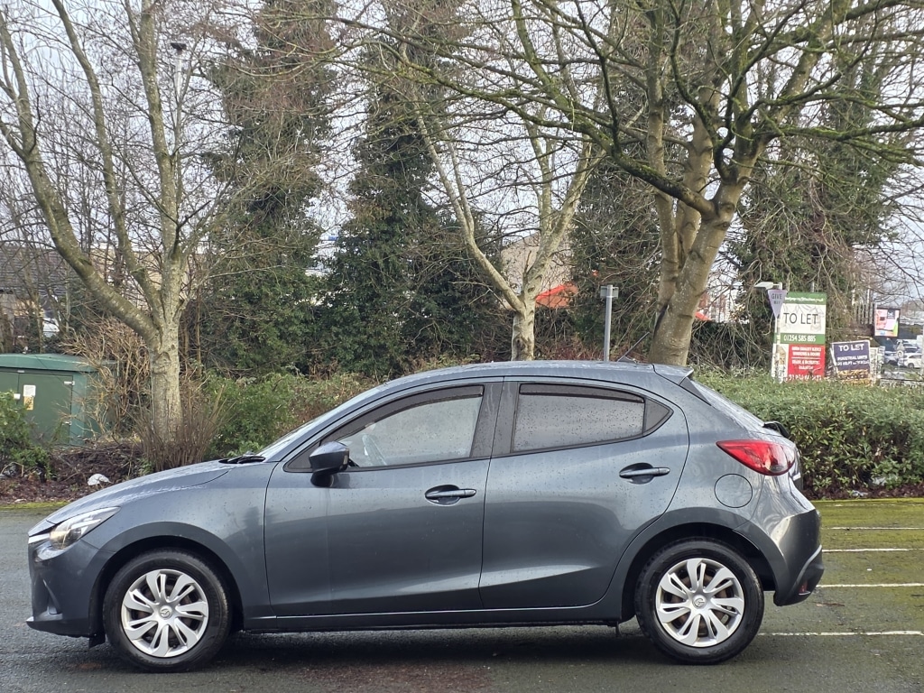 Used Mazda Mazda2 2015 for sale - 77272635: Photo 5