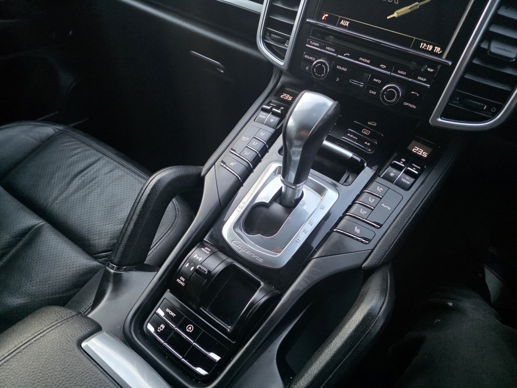 Used Porsche Cayenne 2013 for sale - 76578439: Photo 23