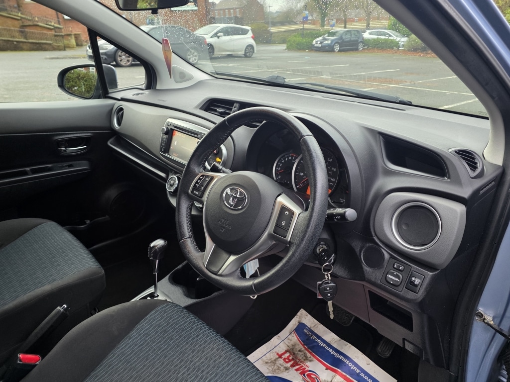 Used Toyota Yaris 2012 for sale - 76666253: Photo 11